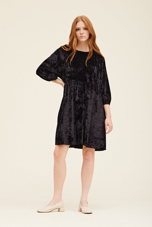 QWEN BLACK VELVET DRESS