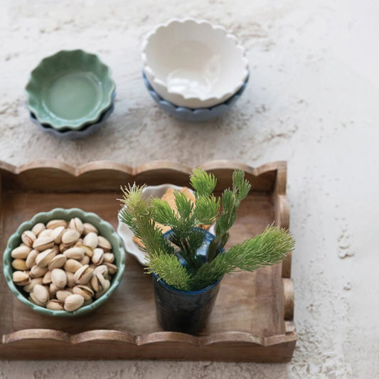 SMALL WOOD TRAY WITH SCALLOPED EDGE